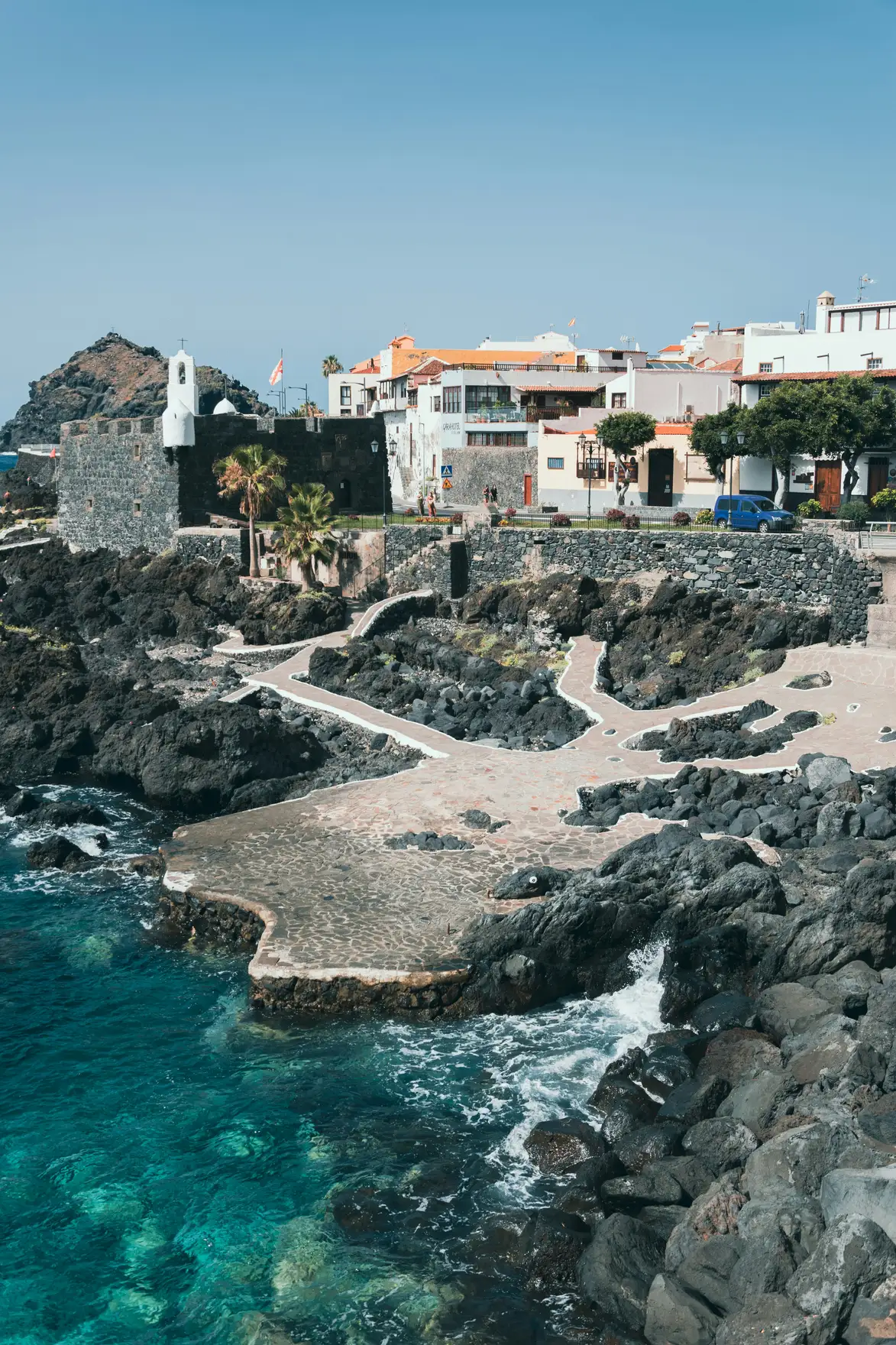 Typical Tenerife products and crafts: aloe vera, mojo, gofio and pottery